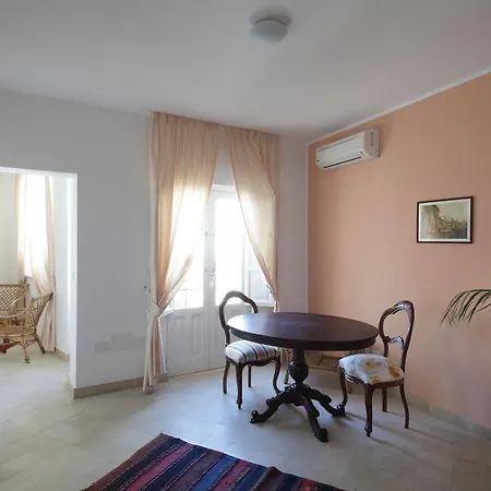 Mastrarua 3* סירקוזה